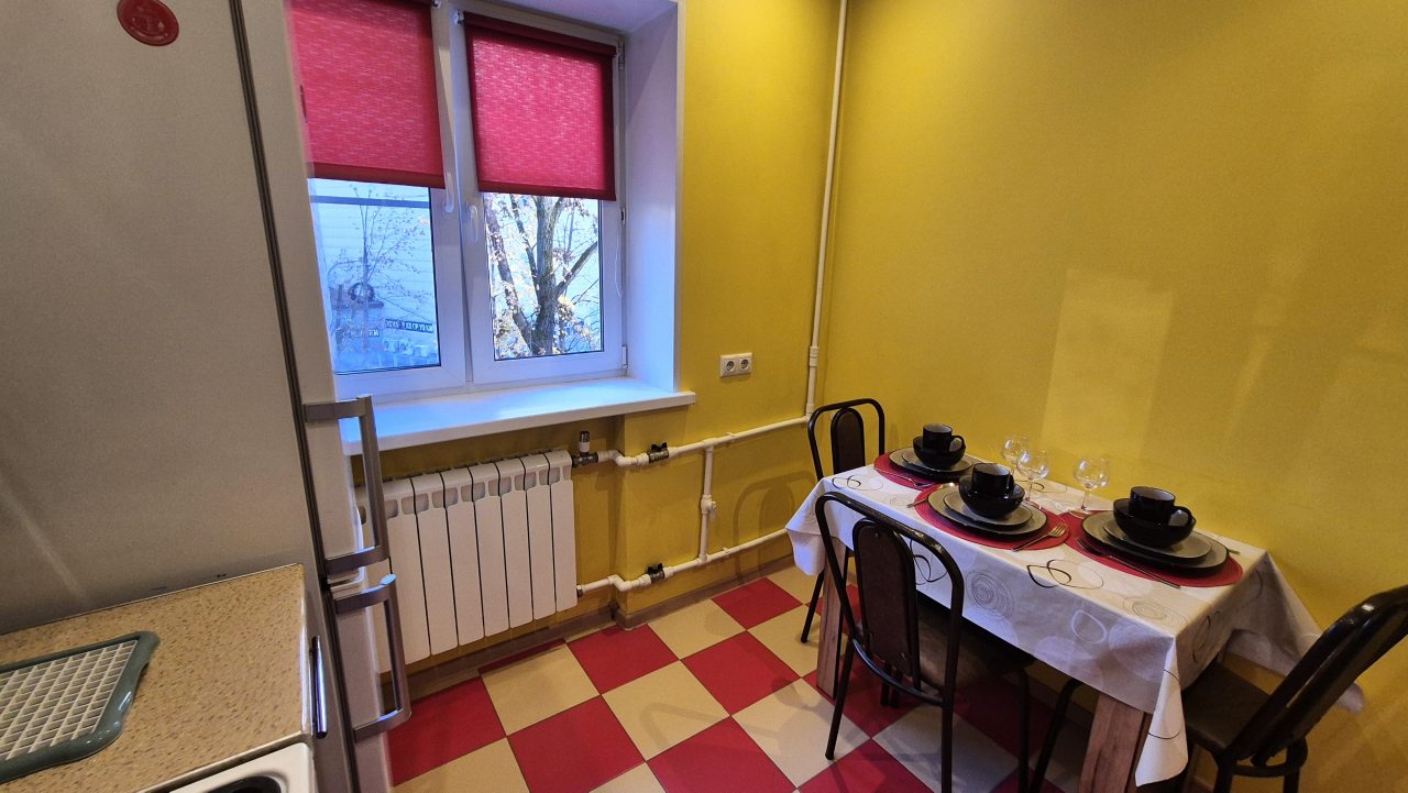Трёхместный и более (Яркие апартаменты в центре Пушкино), Апартаменты Яркие в самом центре Пушкино