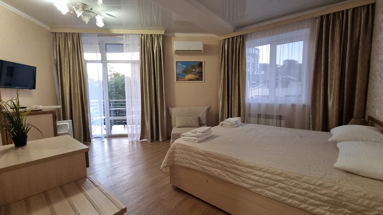 Студио (Комфорт с балконом), Отель Юлия