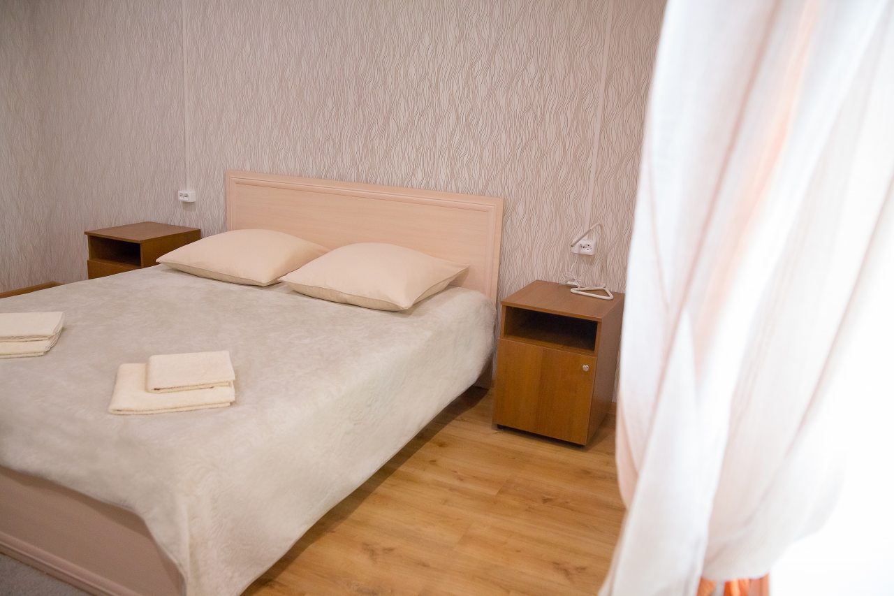 Полулюкс (Номер полулюкс с 1 двуспальной кроватью), Гостиница Трактир