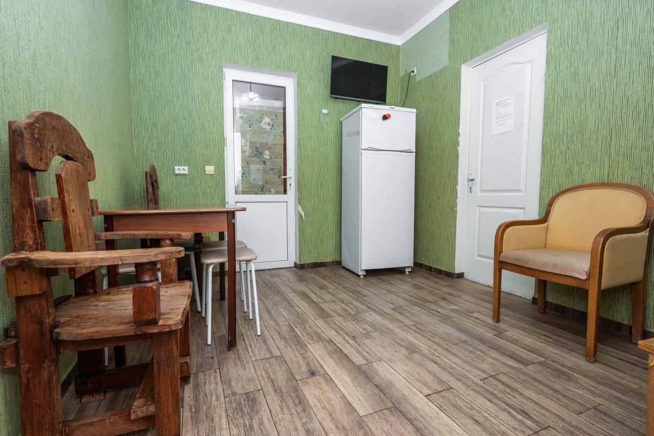 Семейный (Трехкомнатный), Гостевой дом Ема