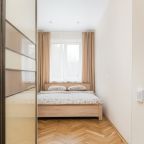 Апартаменты (У Филармонии в центре Минска), Апартаменты У бульвара Мулявина
