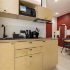 Современная кухонная зона