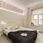 Стильная зона спальни