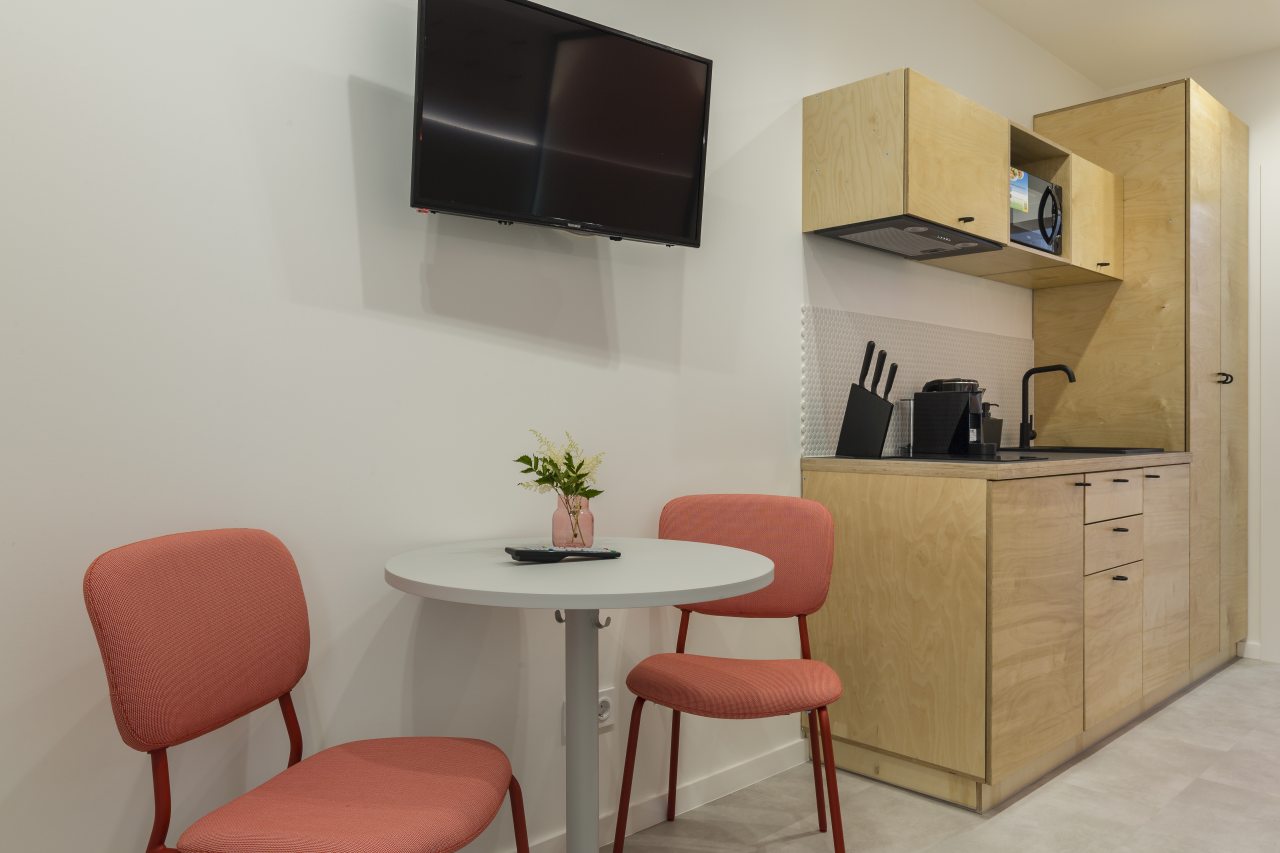 Обеденная и кухонная зона