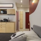 Полностью оборудованная кухонная зона