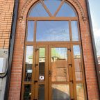 Входная дверь в гостевой дом