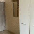 Вместительный шкаф и прихожая