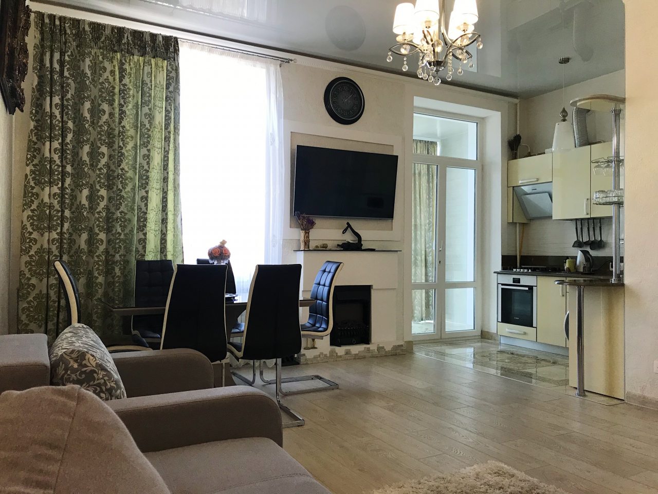Апартаменты (Апартаменты на проспекте Нахимова), Апартаменты На проспекте Нахимова