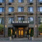 Парковка автомобилей служащим гостиницы, Гостиница Rioniros