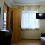 Пятиместный (Пятиместный двухкомнатный номер), Гостевой дом Дарья+
