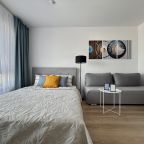 Апартаменты (На Мостотреста), Апартаменты Happy House на Мостотреста