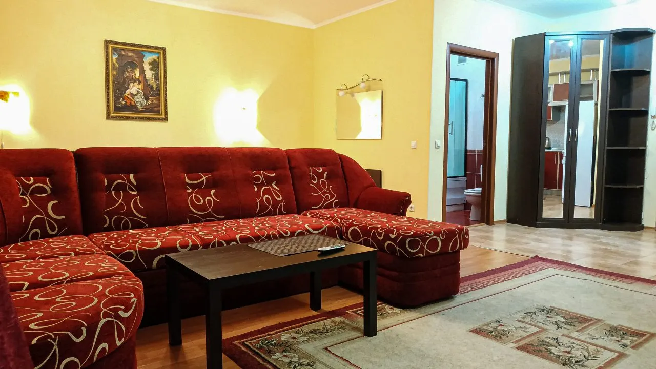 Трёхместный и более (Однокомнатная квартира у Ауры), Апартаменты Квартиры у ТЦ в центре