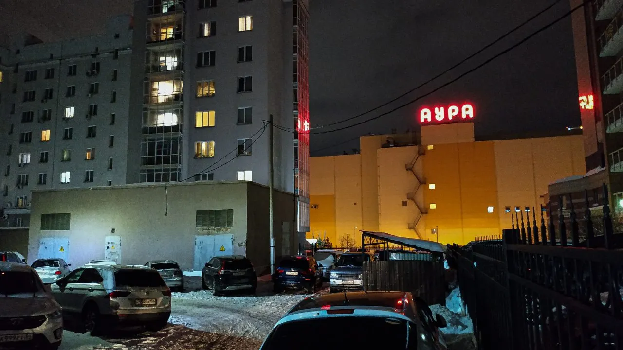 Трёхместный и более (Однокомнатная квартира у Ауры), Апартаменты Квартиры у ТЦ в центре