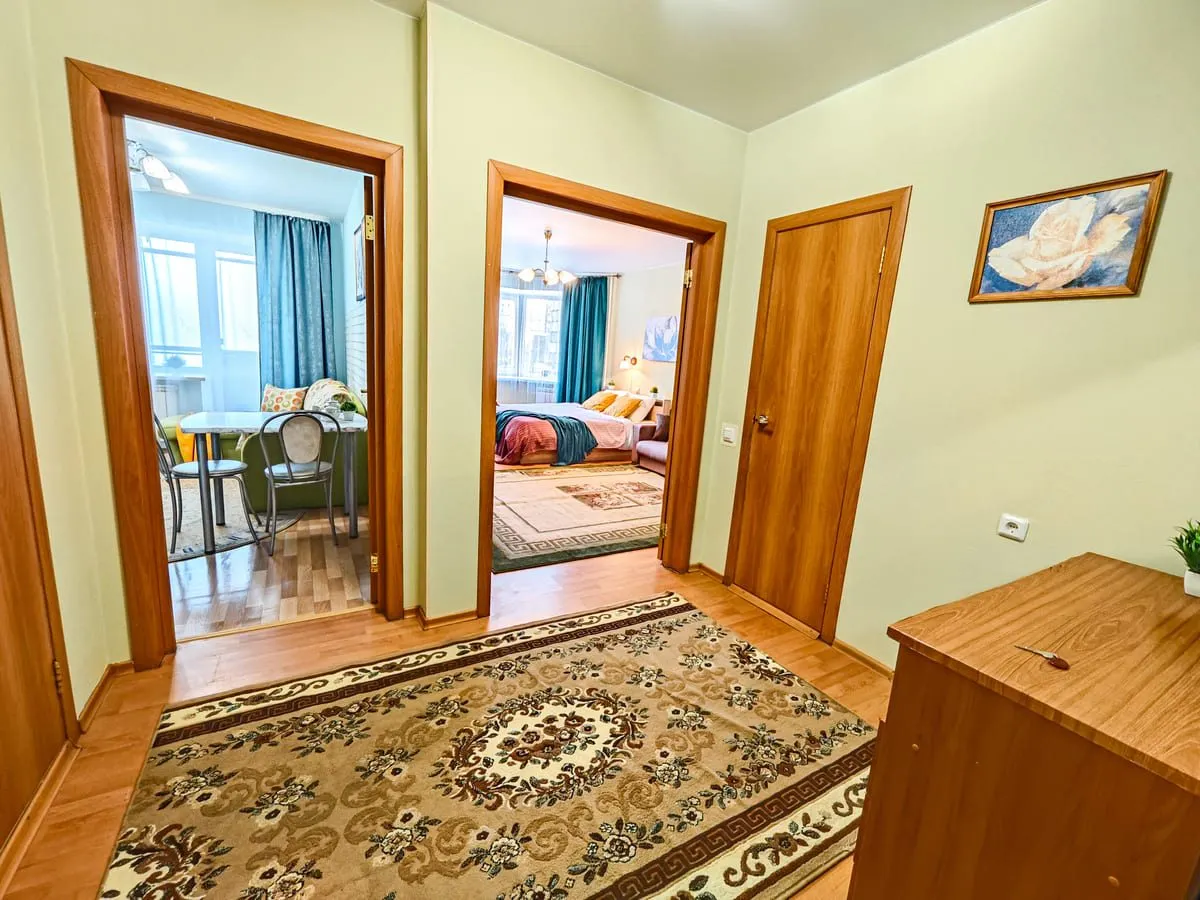 Трёхместный и более (Двухкомнатная квартира у Ауры), Апартаменты Квартиры у ТЦ в центре