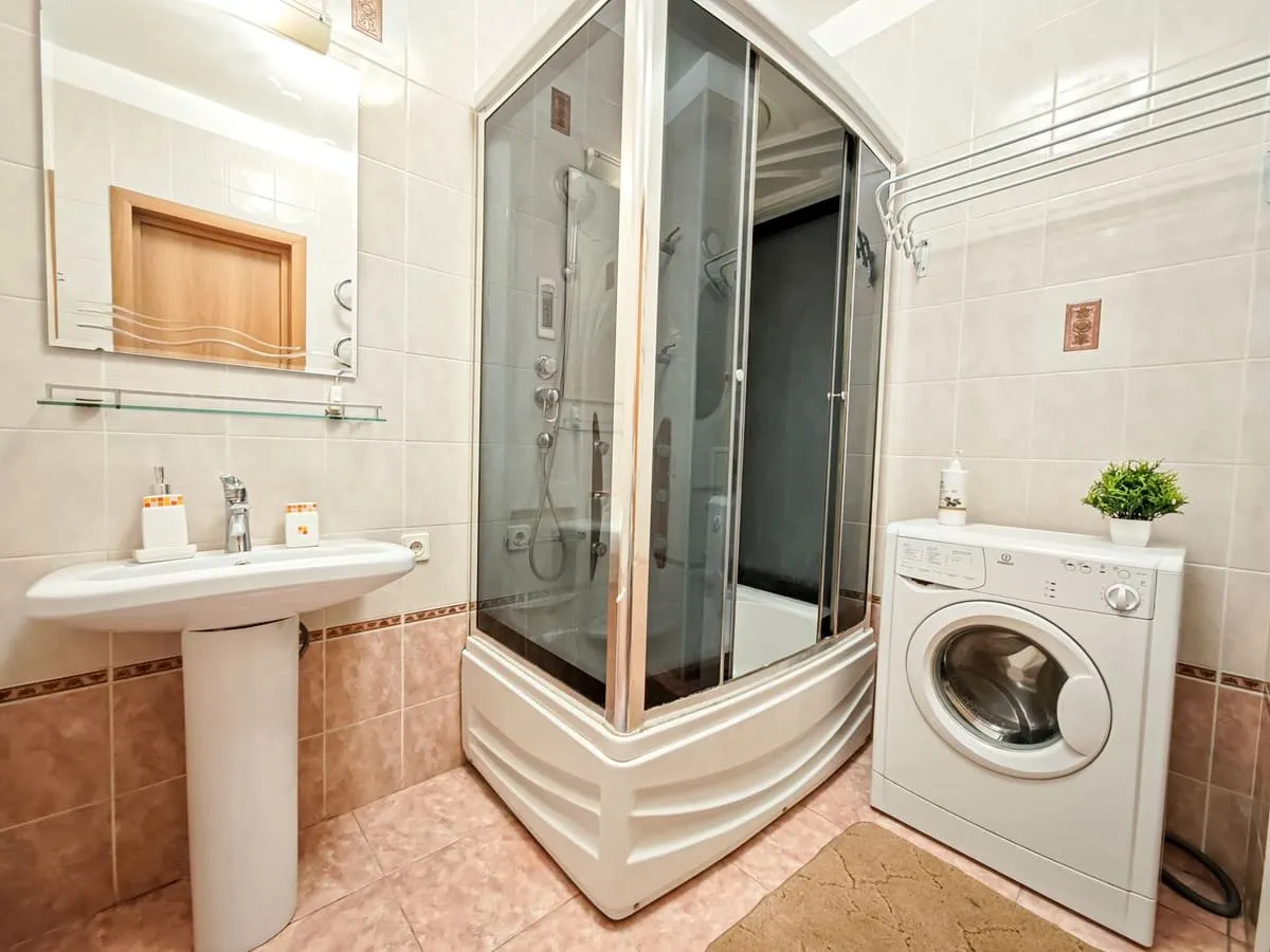 Трёхместный и более (Двухкомнатная квартира у Ауры), Апартаменты Квартиры у ТЦ в центре