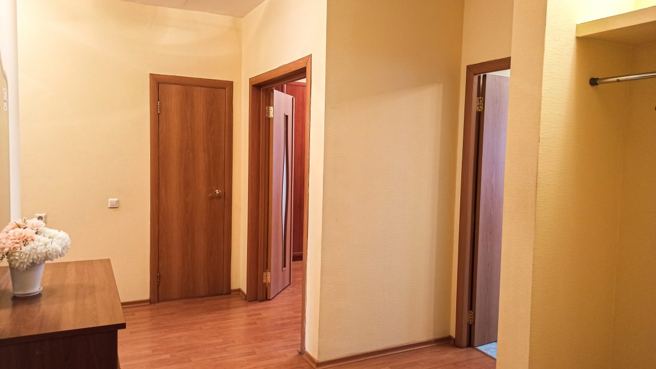 Трёхместный и более (Двухкомнатная квартира на Ленина), Апартаменты Квартиры у ТЦ в центре