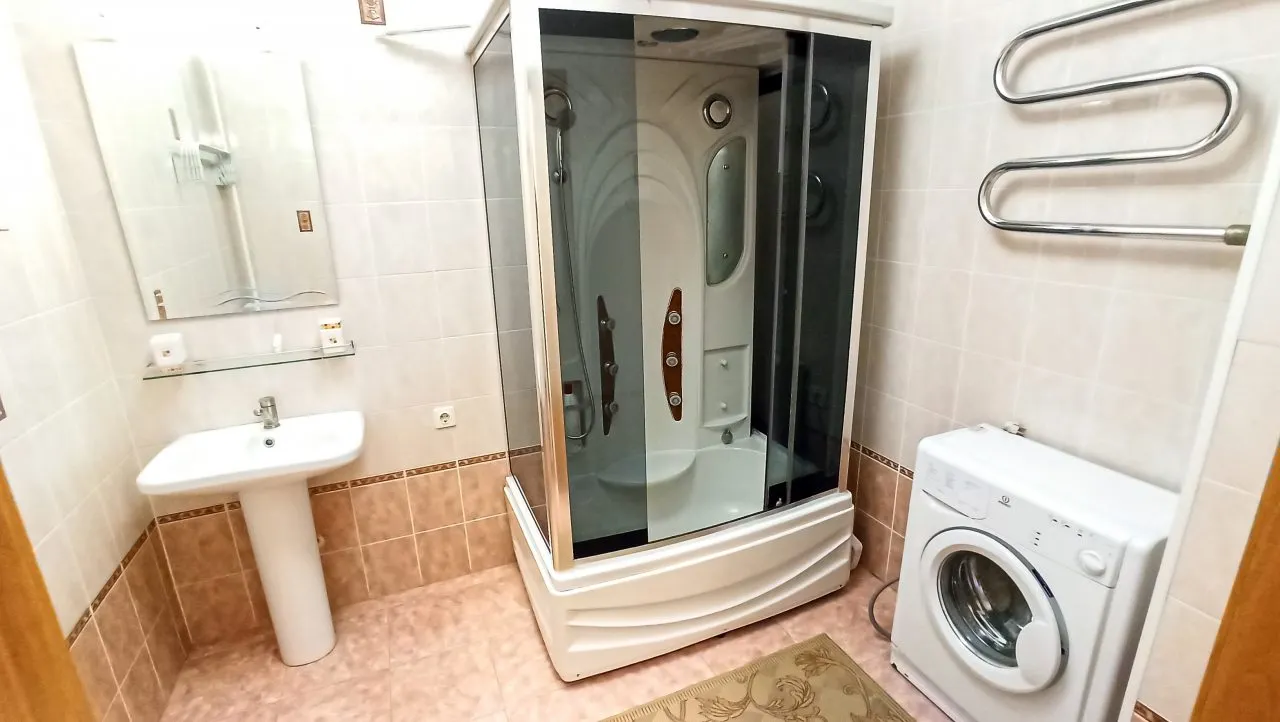 Трёхместный и более (Двухкомнатная квартира на Ленина), Апартаменты Квартиры у ТЦ в центре