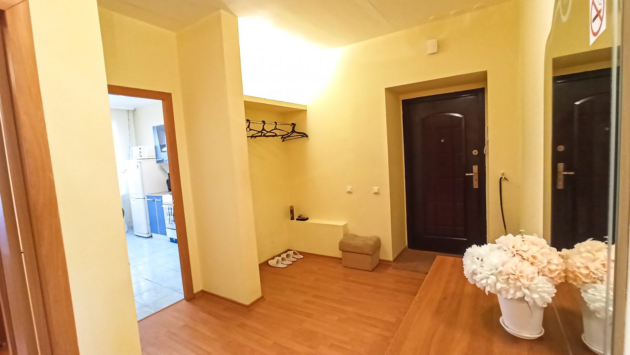 Трёхместный и более (Двухкомнатная квартира на Ленина), Апартаменты Квартиры у ТЦ в центре