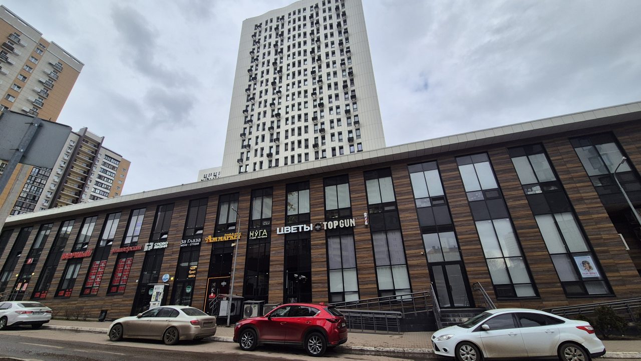 Трёхместный и более (Видовые апартаменты в центре), Апартаменты бизнес класса с видом на реку