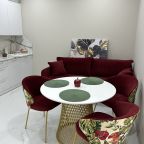 Апартаменты (Студия в горах. Апарт-комплекс EcoLand 46), Гостевой дом Белый дом