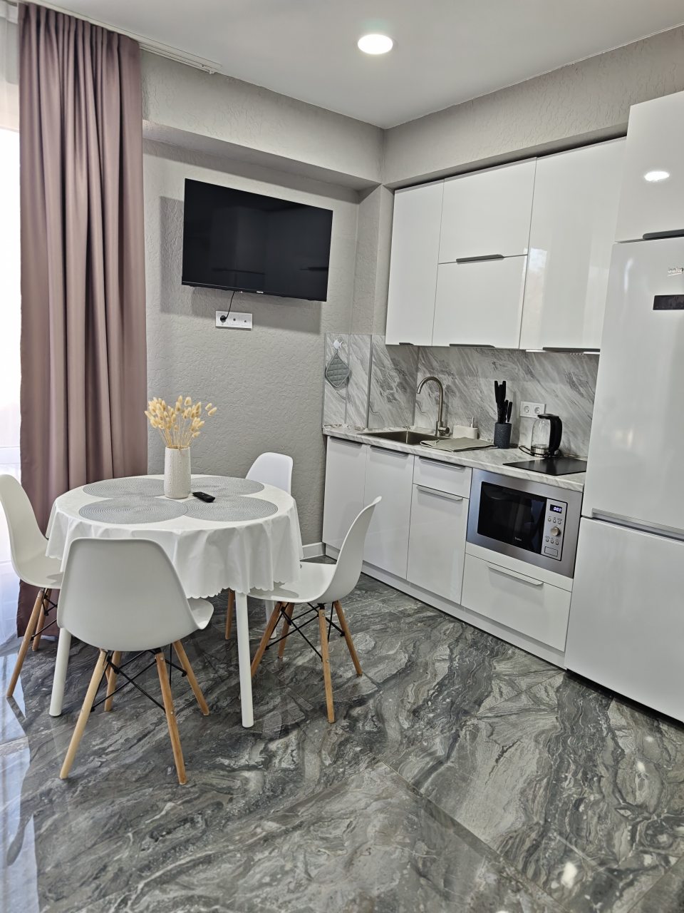 Апартаменты (Апартаменты в горах. Корпус EcoLand 26), Гостевой дом Белый дом