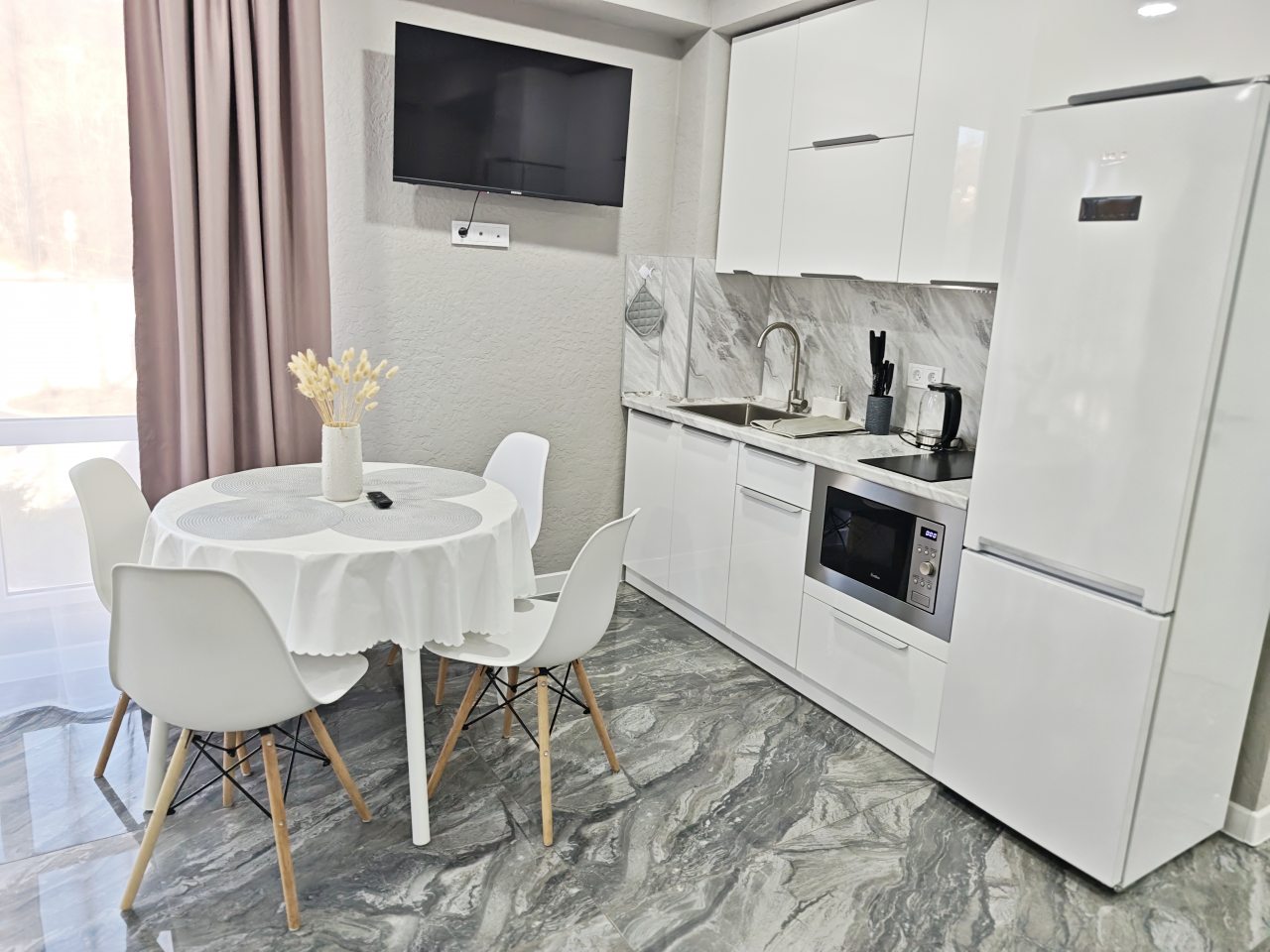 Апартаменты (Апартаменты в горах. Корпус EcoLand 26), Гостевой дом Белый дом
