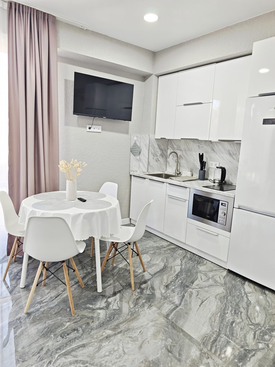 Апартаменты (Апартаменты в горах. Корпус EcoLand 26), Гостевой дом Белый дом