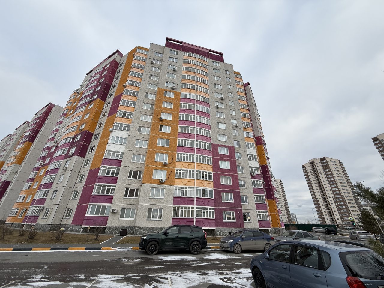 Шестиместный, Апартаменты в ЖК Комарово в центре Тюменской Слободы