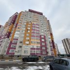 Шестиместный, Апартаменты в ЖК Комарово в центре Тюменской Слободы