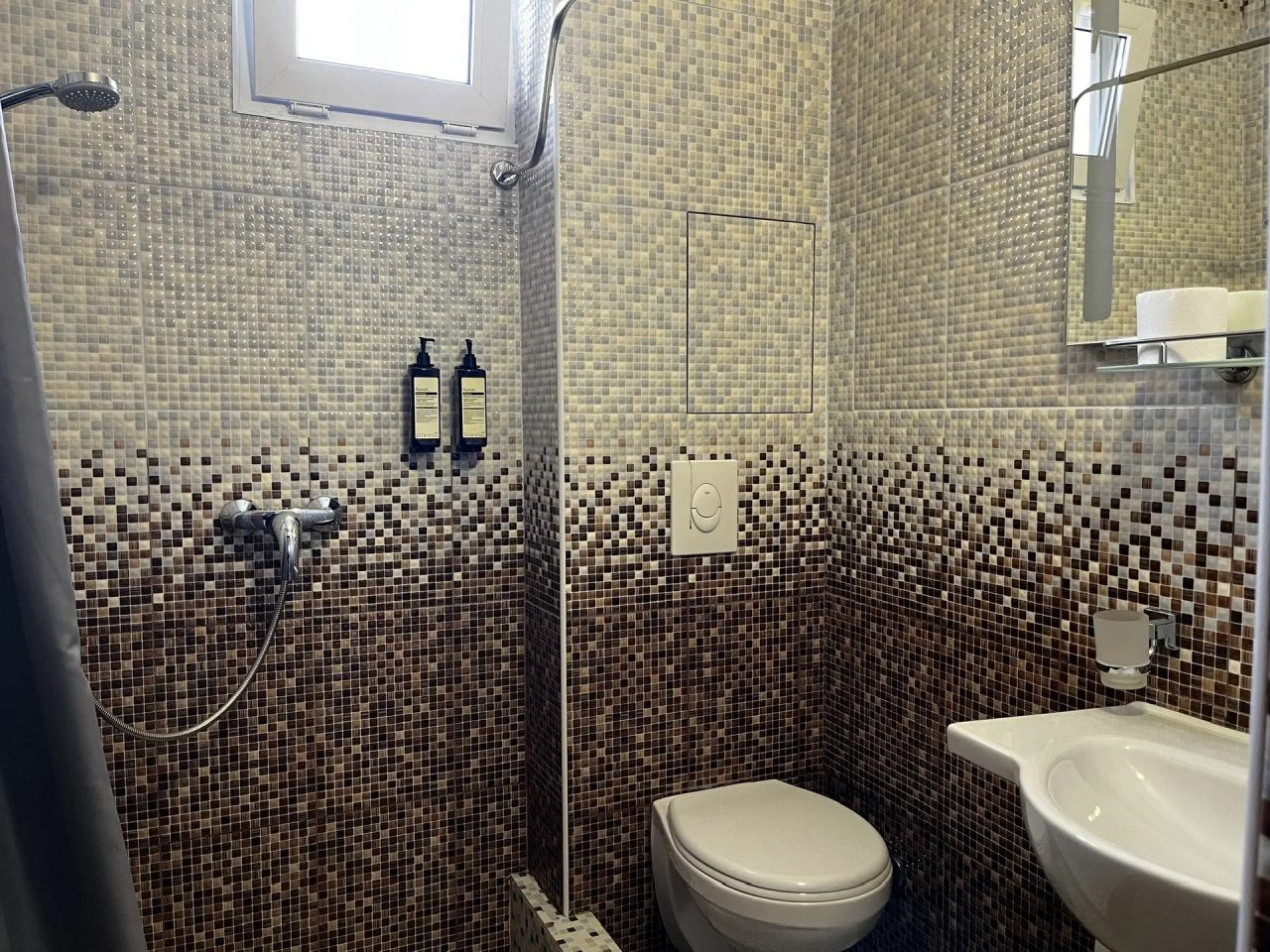 Апартаменты (В335), Апартаменты Головинка