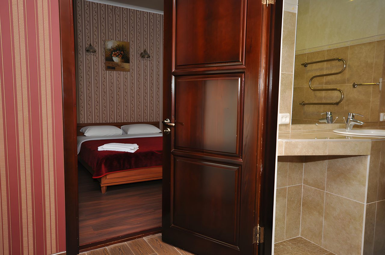 Полулюкс (Четырехместный 2-х комнатный), Гостиница Александрия