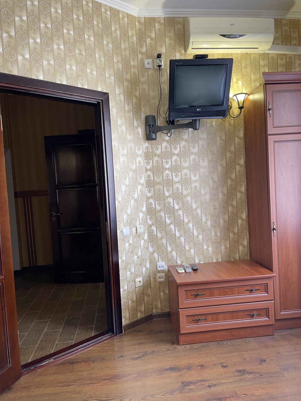 Полулюкс (Четырехместный 2-х комнатный), Гостиница Александрия
