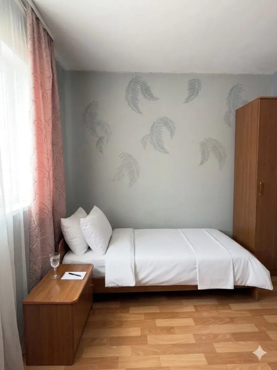 Двухместный номер эконом с раздельными кроватями.