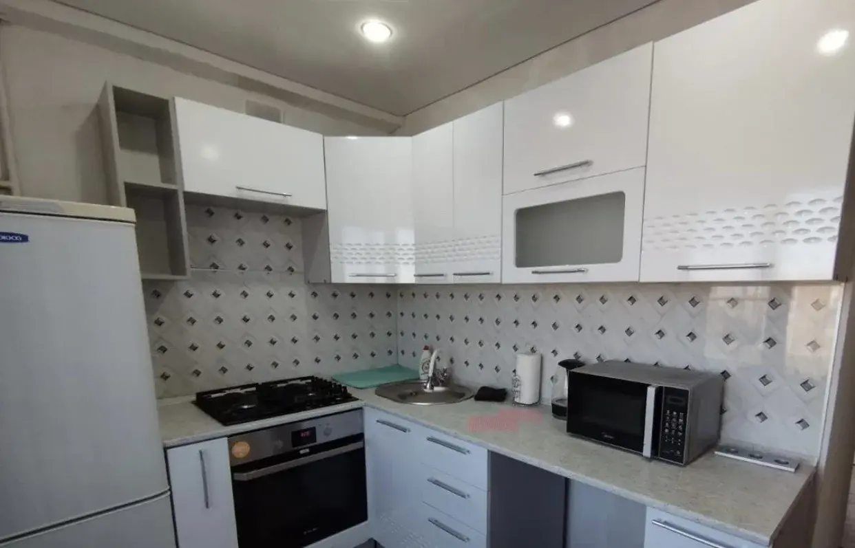 Полулюкс (Стандарт), Апартаменты 3-комнатные на Ленина 131