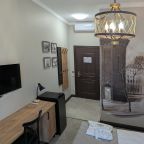 Двухместный (Водонапорная башня), Гостиница На Крестовской