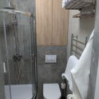 Двухместный (Водонапорная башня), Гостиница На Крестовской