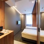 Двухместный (Улучшенный номер), Отель Port Comfort Boutique Manezhniy
