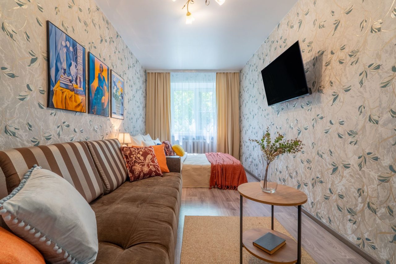Шестиместный (Пять Звёзд стадион Шинник), Апартаменты Пять Звёзд на Свердлова 43А