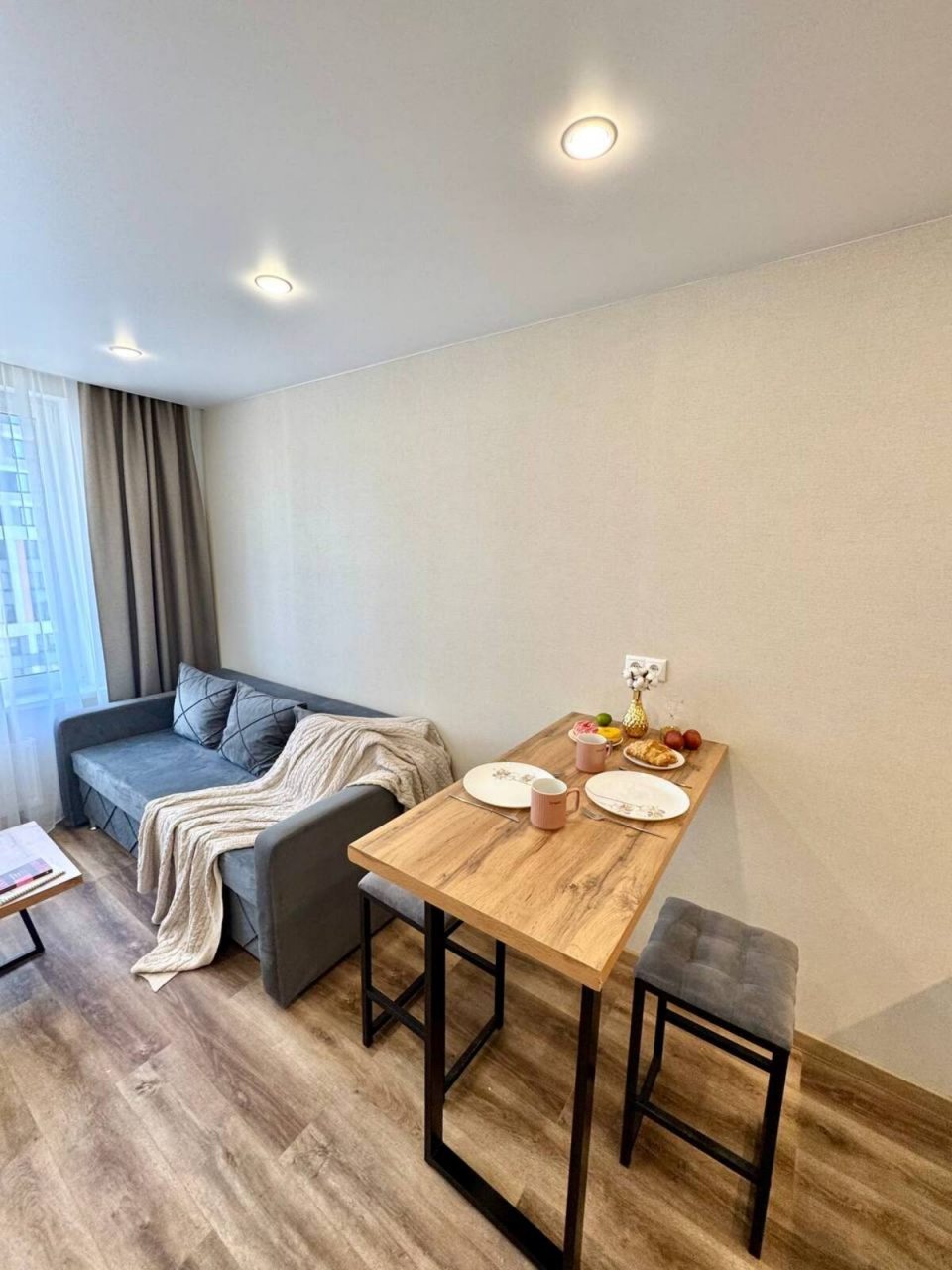 Квартира (Евродвушка Валенсия), Апартаменты Life Apartments Валенсия