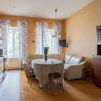 Квартира (На Садовой, 68), Апартаменты RentalSPb на Садовой 68