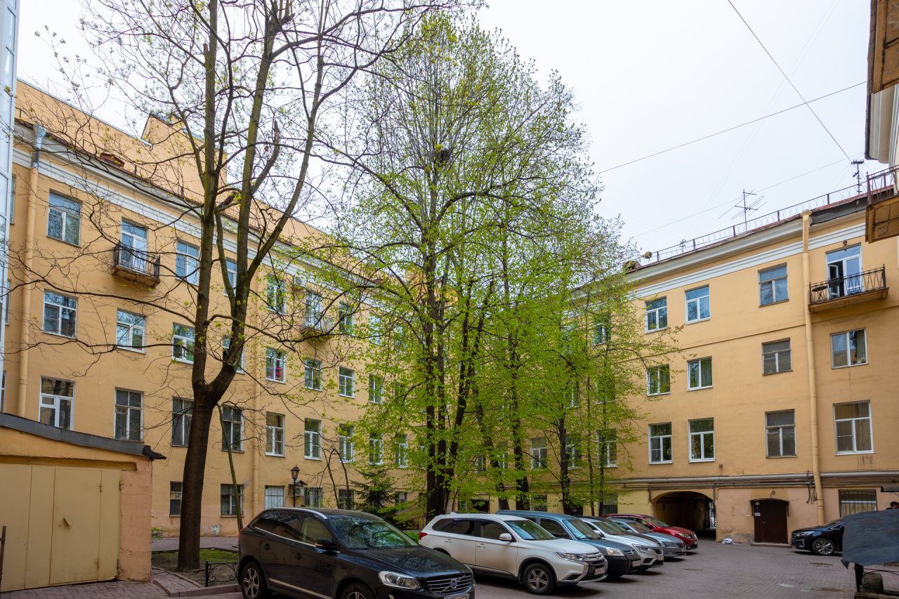 Квартира (На Садовой, 68), Апартаменты RentalSPb на Садовой 68