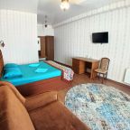 Полулюкс (Трехместный), Гостевой дом Караван
