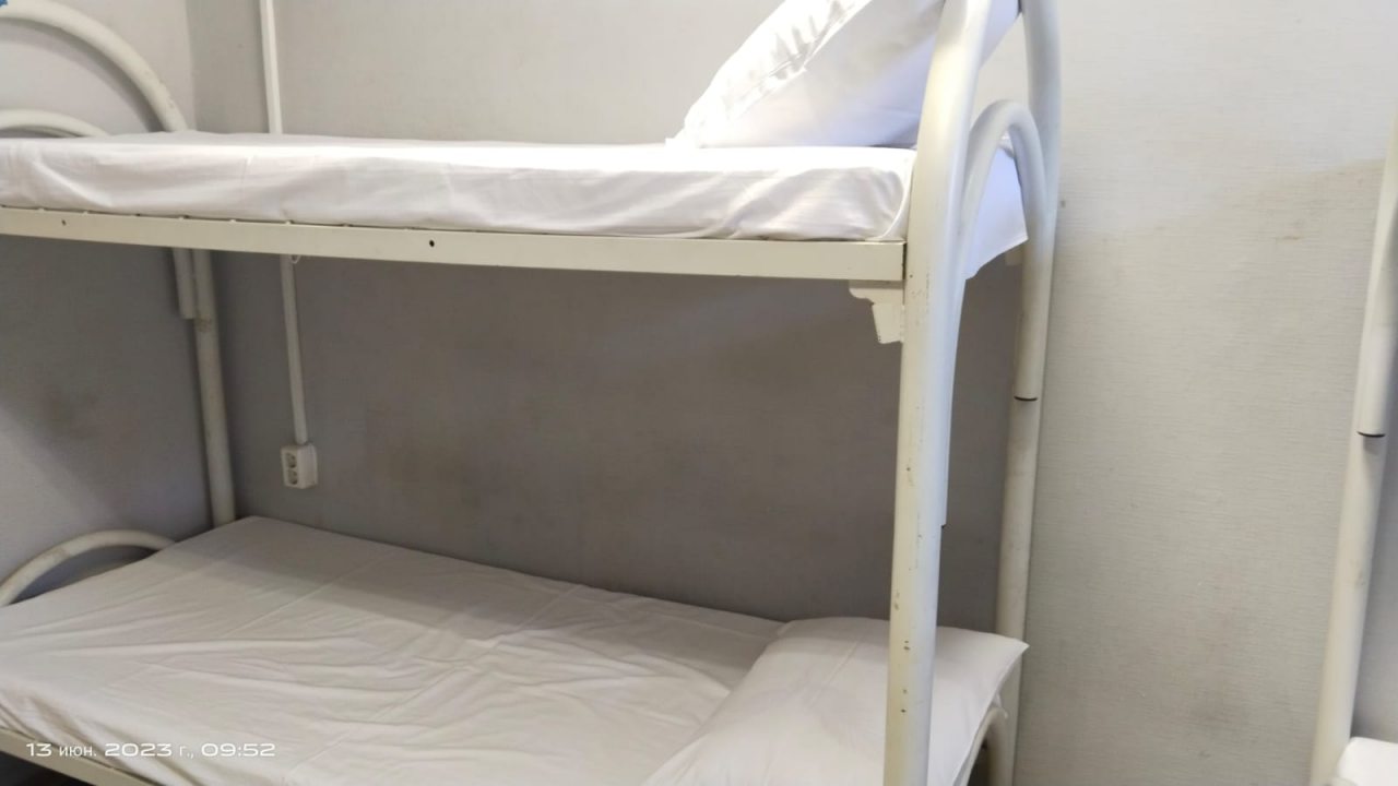 Десятиместный (Койко-место на двухъярусной кровати в 10-местном номере для мужчин), Хостел Hotelhot Электросталь
