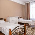 Трёхместный и более (Двухкомнатный с 2-мя односпальными кроватями), Гостевой дом Великий Каспий