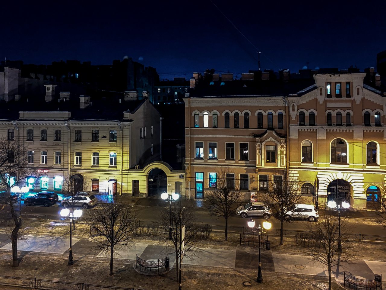 Квартира (Таврический), Апартаменты С камином в центре Питера Сети апартаментов Здесь
