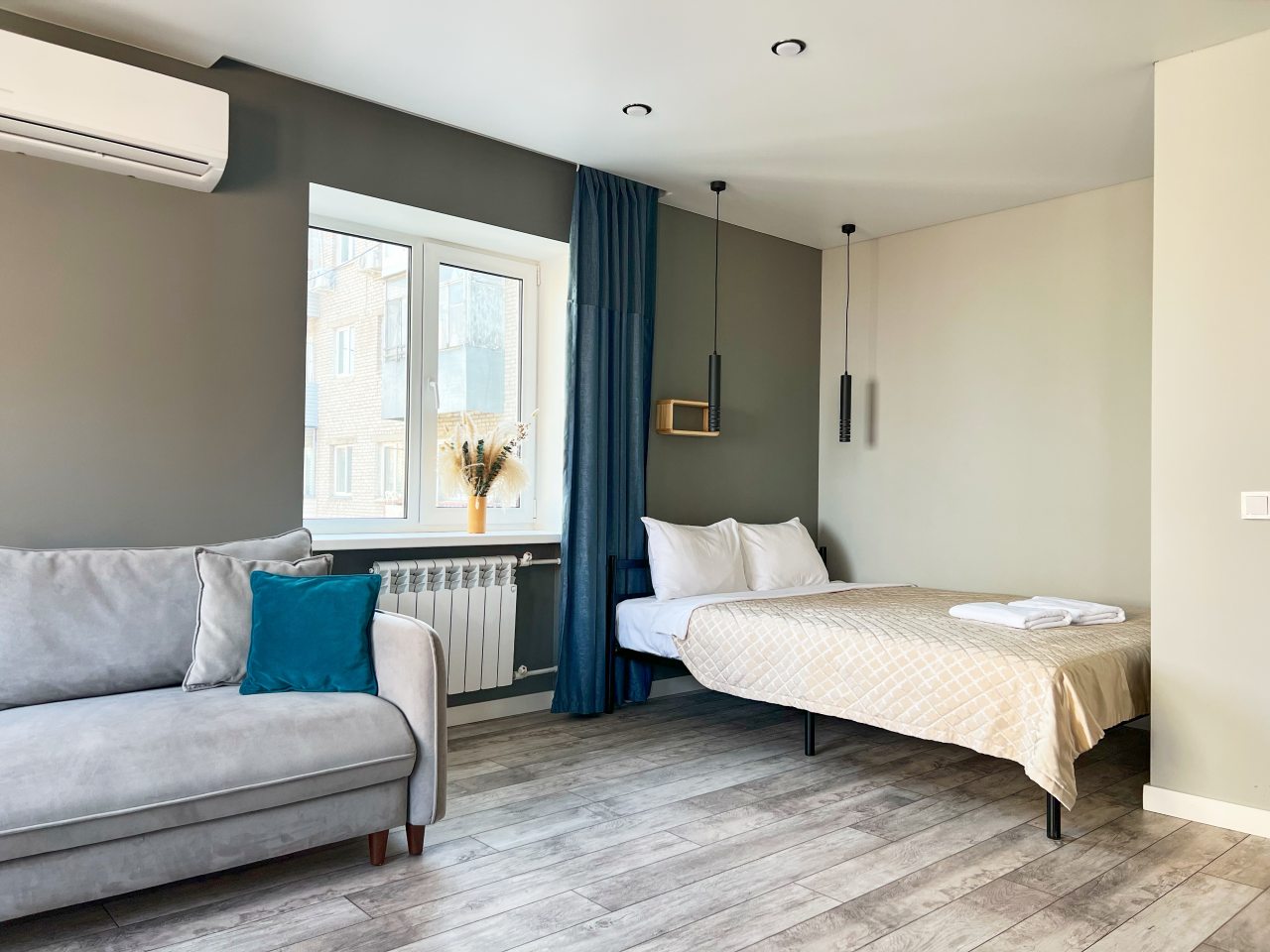 Апартаменты OGNI Apartments Прапорщика Комарова 31 (студия), Владивосток