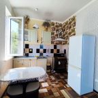 Студио (Стандарт студия со своей кухней на 2,3,4 человека второй этаж), Гостевой дом Розовый сад
