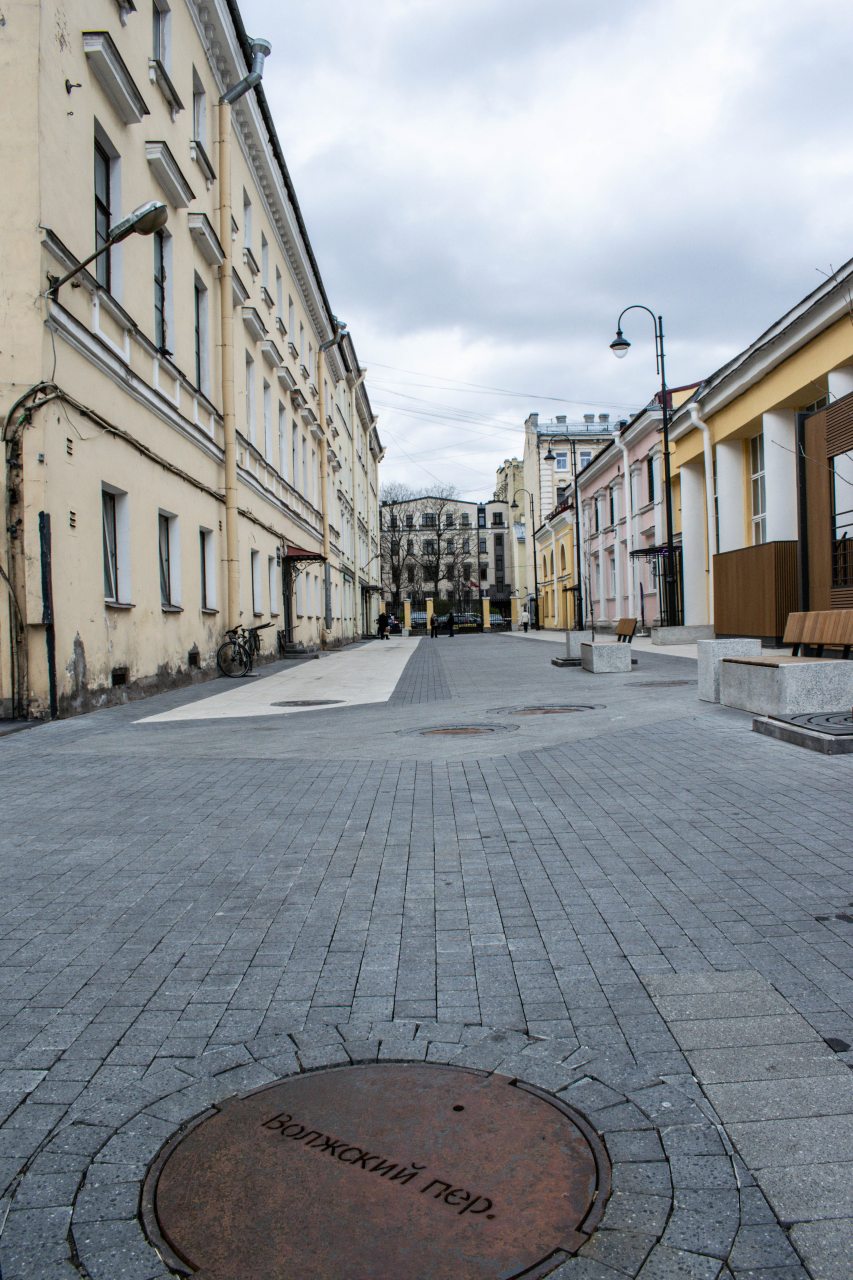 Вид со стороны Василеостровского рынка