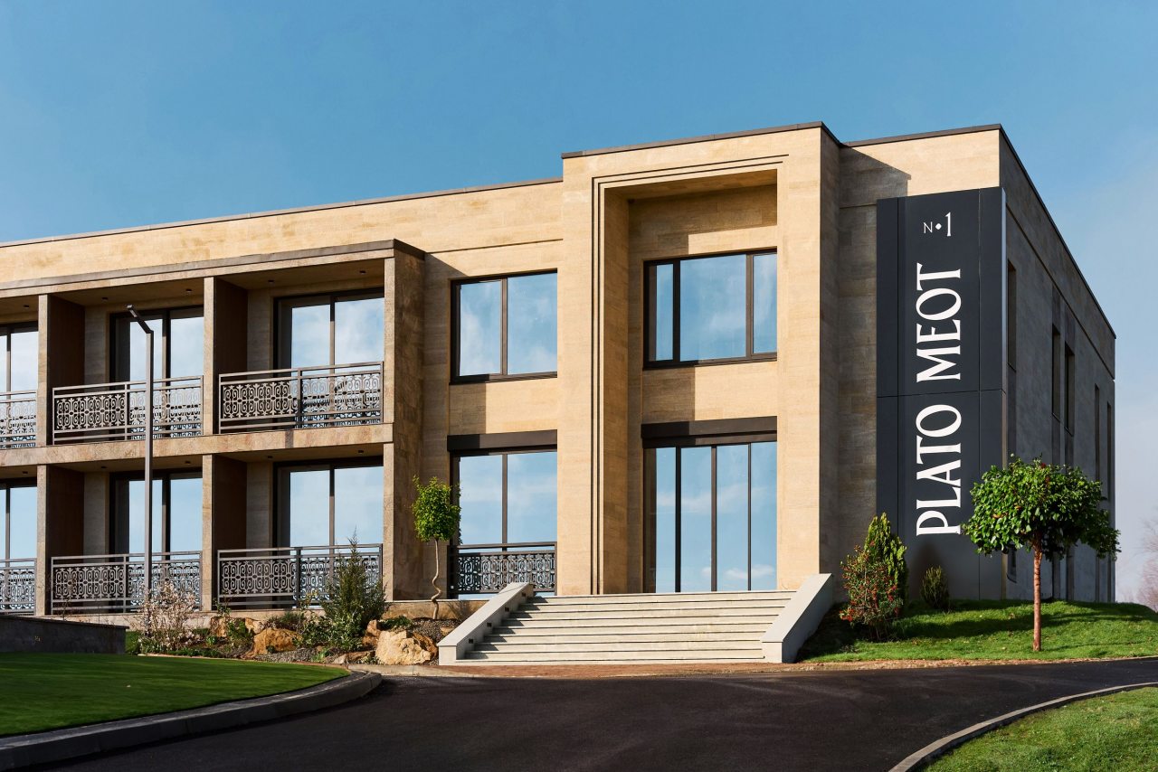 Отель PLATO MEOT Park & Hotel, Даховская