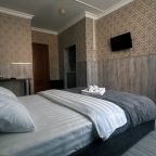 Отдельная спальня с двуспальной ортопедической кроватью